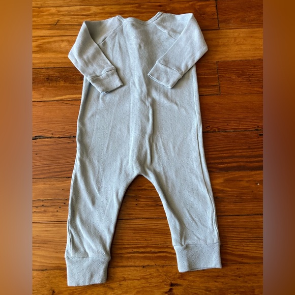 Quincy Mae sage green knit closure pj - Picture 2 of 5
